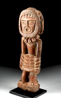 Huari Wooden Warrior w/ Trophy Heads