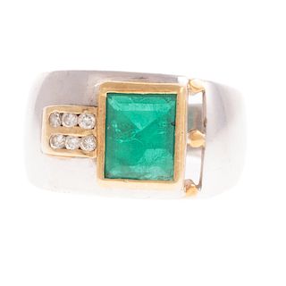 A Gentlemen's Emerald and Diamond Ring in 18K Gold
