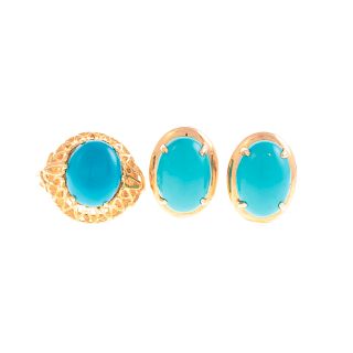 A Ladies Turquoise Ring & Earrings in 14K Gold