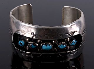 Zuni Signed Bisbee Turquoise Bracelet