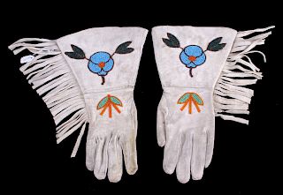 Montana Crow Floral Beaded Gauntlet Gloves 1950's