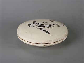 Chinese Cizhou Ware porcelain box. 