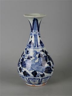 Chinese blue and white porcelain vase. 