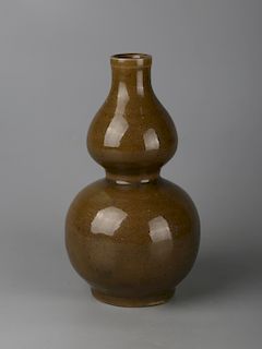 Chinese celadon glaze double gourd porcelain  vase. 