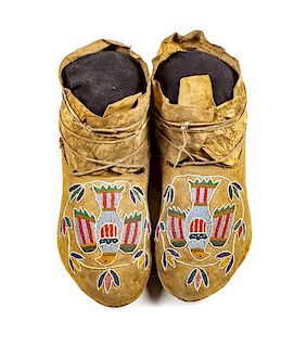 Dakota Sioux Beaded Moccasins Length 11 inches