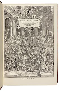* [FACSIMILE] -- VESALIUS, Andreas (1514-1564). De humani corporis fabrica libri septem. Brussels: n.p., 1970.