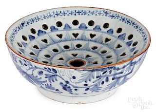 Delft blue and white flower bowl
