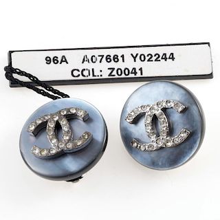 Chanel Vintage Clip-on Earrings with box