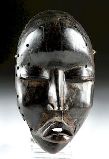 Fine Early 20th C. Dan Wooden Face Mask