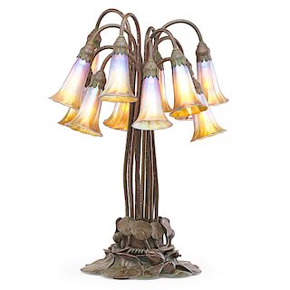 TIFFANY STUDIOS Twelve-light Lily table lamp
