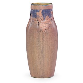 NEWCOMB COLLEGE Cabinet vase