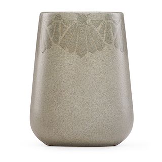 MILNER; TUTT; MARBLEHEAD Fine vase