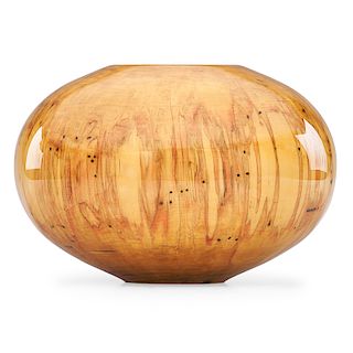 MATT MOULTHROP Turned wood vessel