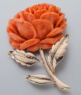 Coral inlaid 18K gold brooch,