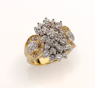 18K gold and diamond cluster ring