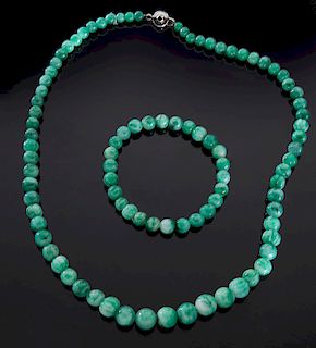 (2) Chinese carved jadeite necklace & bracelet.