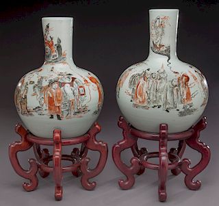 Pr. Chinese famille rose porcelain global vases,