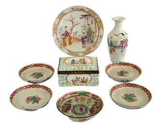 Chinese Export Famille Rose Plate, Vase, Four Bowls, and Box 