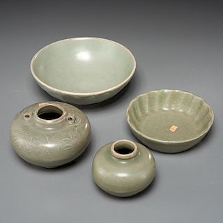 (4) Ming Era celadon porcelain vessels