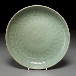 Large Longquan celadon porcelain bowl