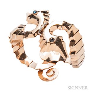 18kt Rose Gold Seahorse Bracelet, designed as two seahorses with interlocked tails, cabochon sapphire eyes, and single-cut diamond mele