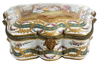 SÌ¬vres Style Large Porcelain Dresser Box