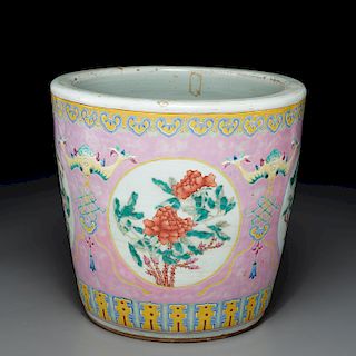 Chinese Famille Rose porcelain jardiniere