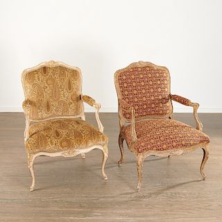 Pair Louis XV style fauteuils a la reine