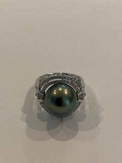 18K Tahitian Cultered Pearl Diamond Ring