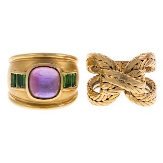 A Pair of Ladies Wide Stylish Gold Rings in 18K