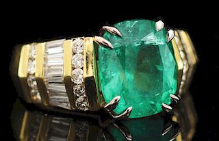 18K Gold 6ct Columbian Emerald & Diamond Ring.