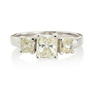 THREE-STONE YELLOW DIAMOND & WHITE GOLD ENGAGEMENT RING 