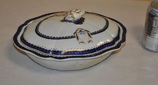 Chinese Export Porcelain Covered Vegetable Dish