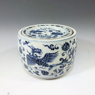 CHINESE ANTIQUE BLUE WHITE CRICKET BOX - XUANDE MARK
