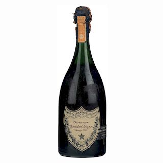 Cuvée Dom Pérignon. Vintage 1961. Champagne. Brut. Moët et Chandon á Epernay. Etiqueta con faltante.