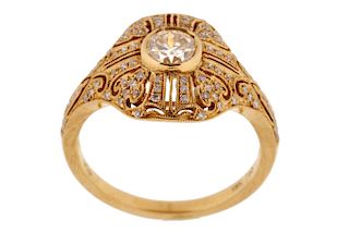 EXCELLENT Diamond & 18K Gold Vintage Estate Ring