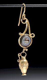 Greek Hellenistic Gold Earring w/ Agate Intaglio, 6.4 g