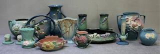 15 Pieces of Vintage Pottery Including Roseville