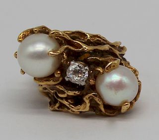 JEWELRY. Signed 18kt Gold, Pearl and Diamond Ring.