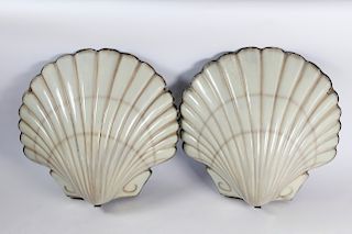 Pair of 19th Century French Porcelain Enamel Scallop Shell Seafood Restaurant Advertising Trade Signs