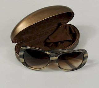 Vintage Gucci Ladies Faux Horn Sunglasses/Case