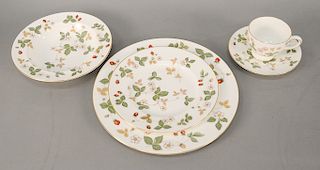 Wedgwood "Wild Strawberry" 107 piece porcelain dinnerware set, setting for sixteen to include 18 dinner plates, 16 luncheon plates,...