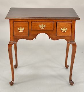 Custom mahogany Queen Anne style lowboy. ht. 27 3/4 in., top: 16 1/2" x 27"