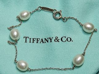 Tiffany & Co. Elsa Peretti Pearl & Silver Bracelet