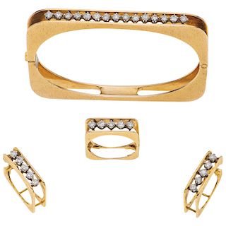 VIDAL 14K yellow gold bangle bracelet, ring and pair of earrings set.