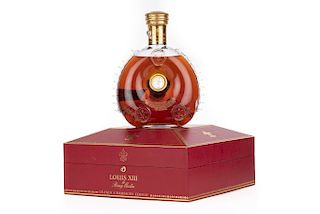 Remy Martin. Luis XIII. Grande Champagne Cognac. France. Carafe no. AP - 3835. En estuche.