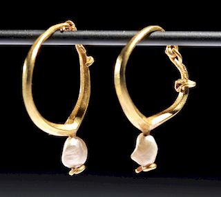 Published Roman Gold Hoop Earrings with Pearls - 4 g