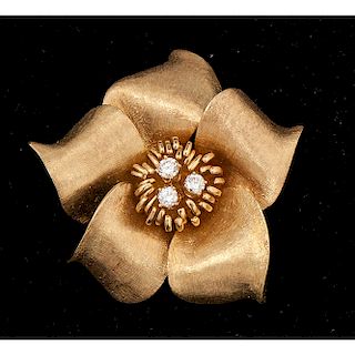 18k Gold Diamond Flower Brooch