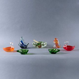 Lote de figuras decorativas. Italia, siglo XX. Elaboradas en cristal murano de colores. Diseños orgánicos y animales. Pzs: 7
