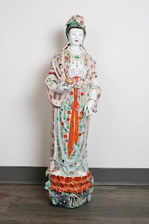 LARGE FAMILLE ROSE STANDING FIGURE OF GUANYIN